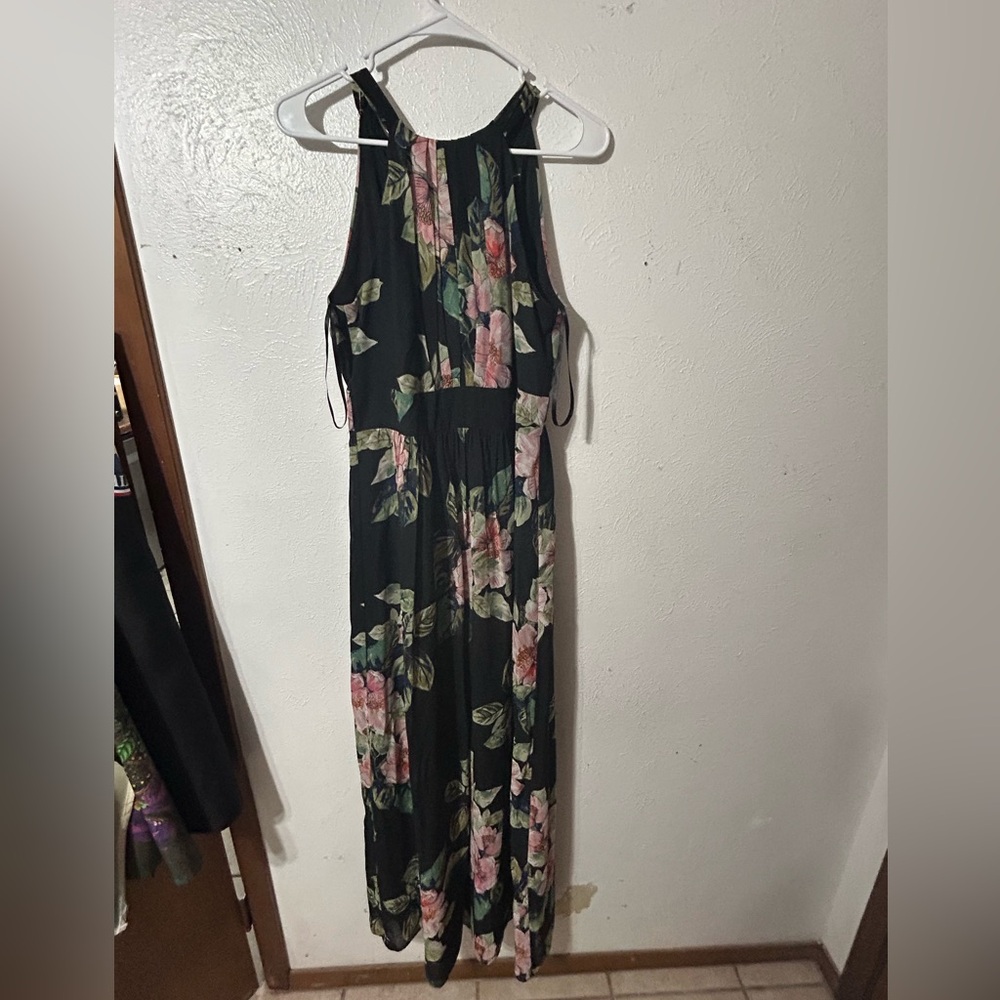 Size 8 Floral Black Maxi Sleeveless Dress